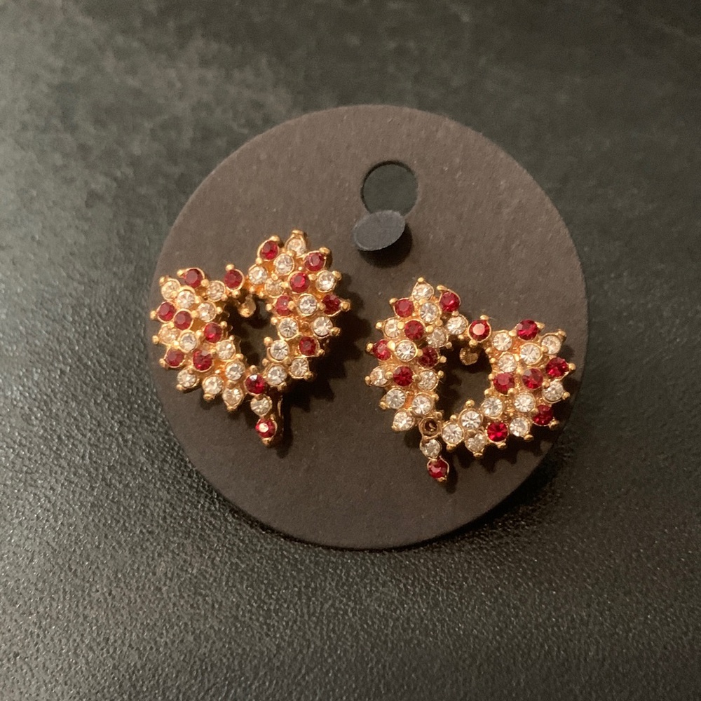 Elegant Heart Gold and Red Cluster Earrings